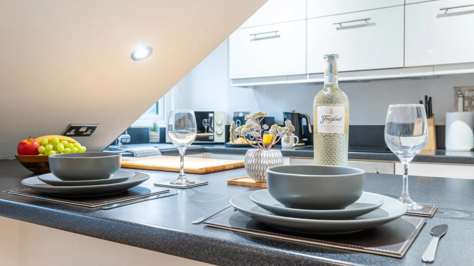 2 Bed Apartment - Cardiff City Centre - Free Parking בריטניה