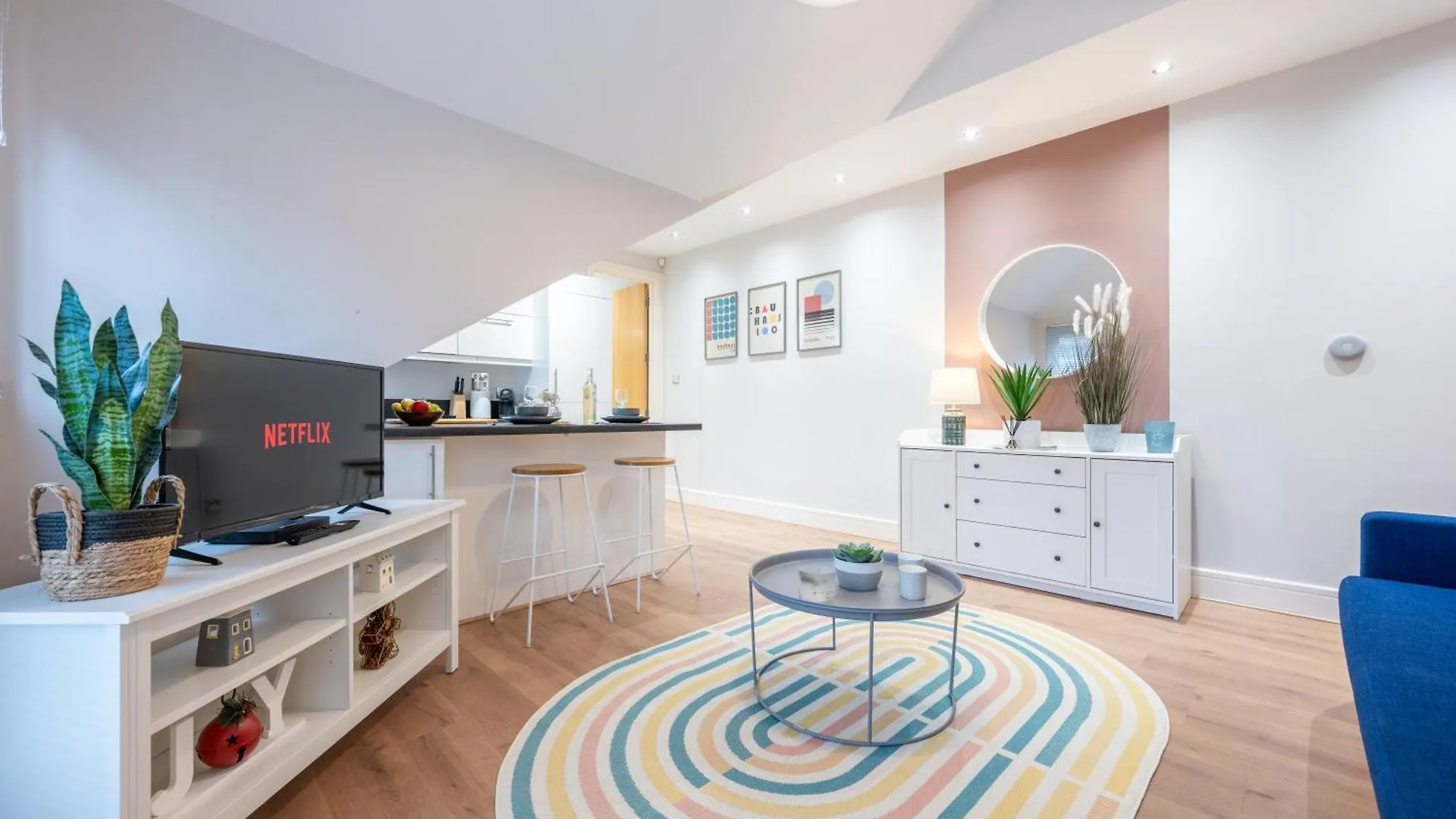 2 Bed Apartment - Cardiff City Centre - Free Parking 0*,  בריטניה